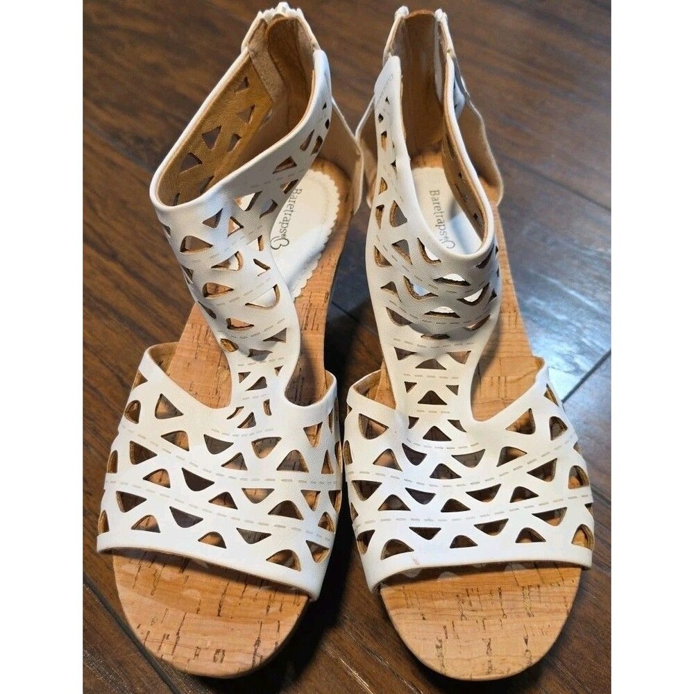 Baretraps Miriam White Cutout Wedge Sandals Cork Platform Comfort Size 10M